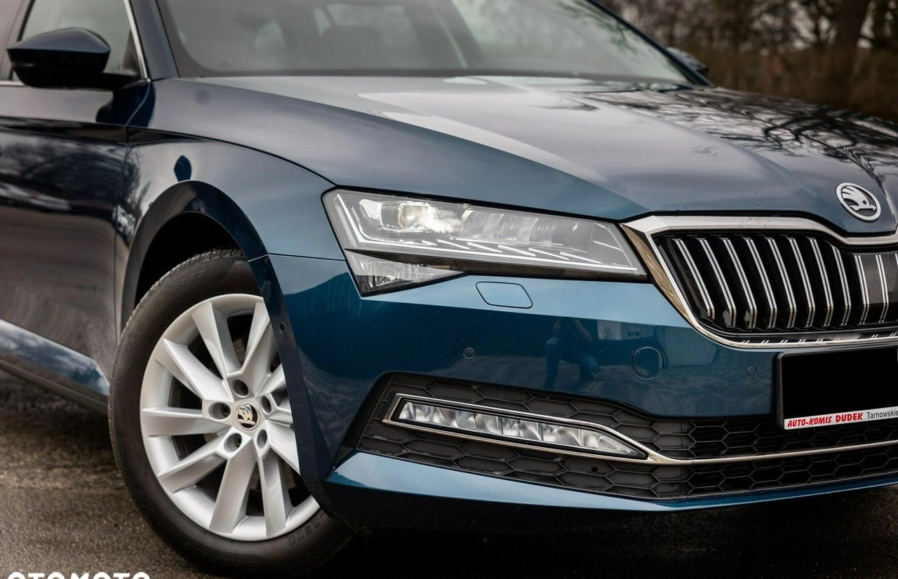 Skoda Superb cena 107777 przebieg: 98000, rok produkcji 2020 z Zawadzkie małe 562